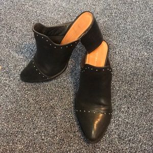 Report black mules